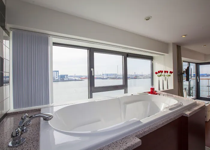 Delta 4* Vlaardingen