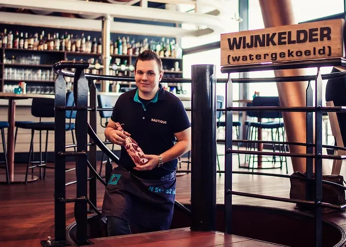 Ξενοδοχείο Delta 4*