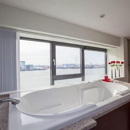 Delta 4* Vlaardingen